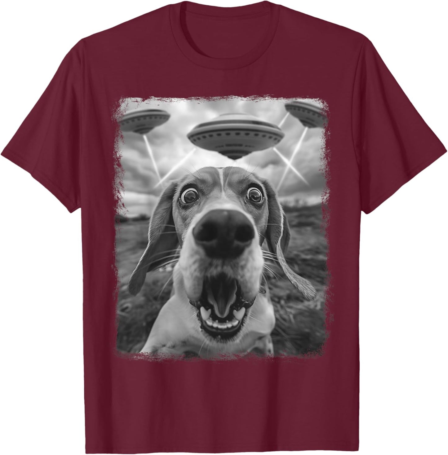 Beagle Dog UFO Alien Extraterrestrial Selfie T-Shirt - T-Shirt | Maroon