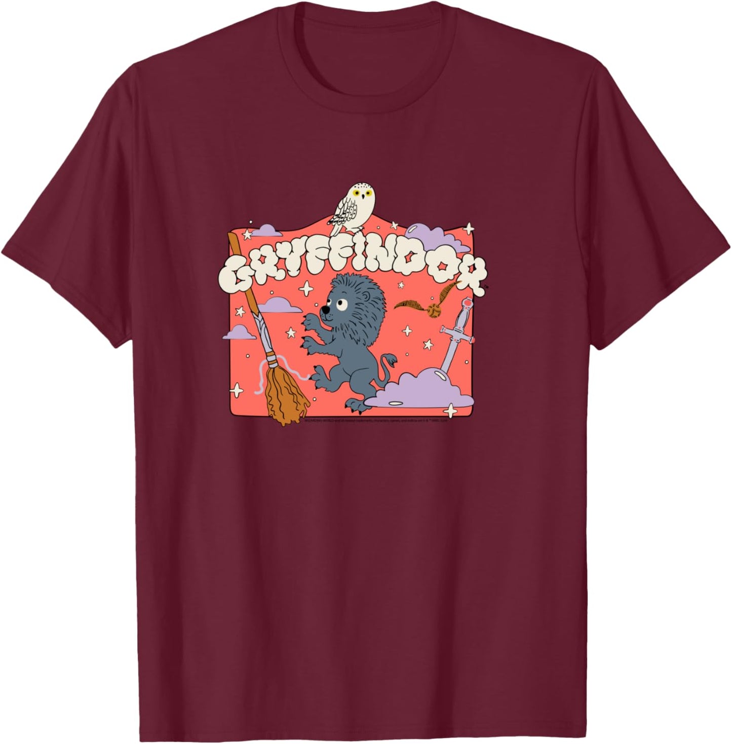 Amazon Essentials Harry Potter Hogwarts Gryffindor House Cartoon Scene T-Shirt - T-Shirt | Maroon