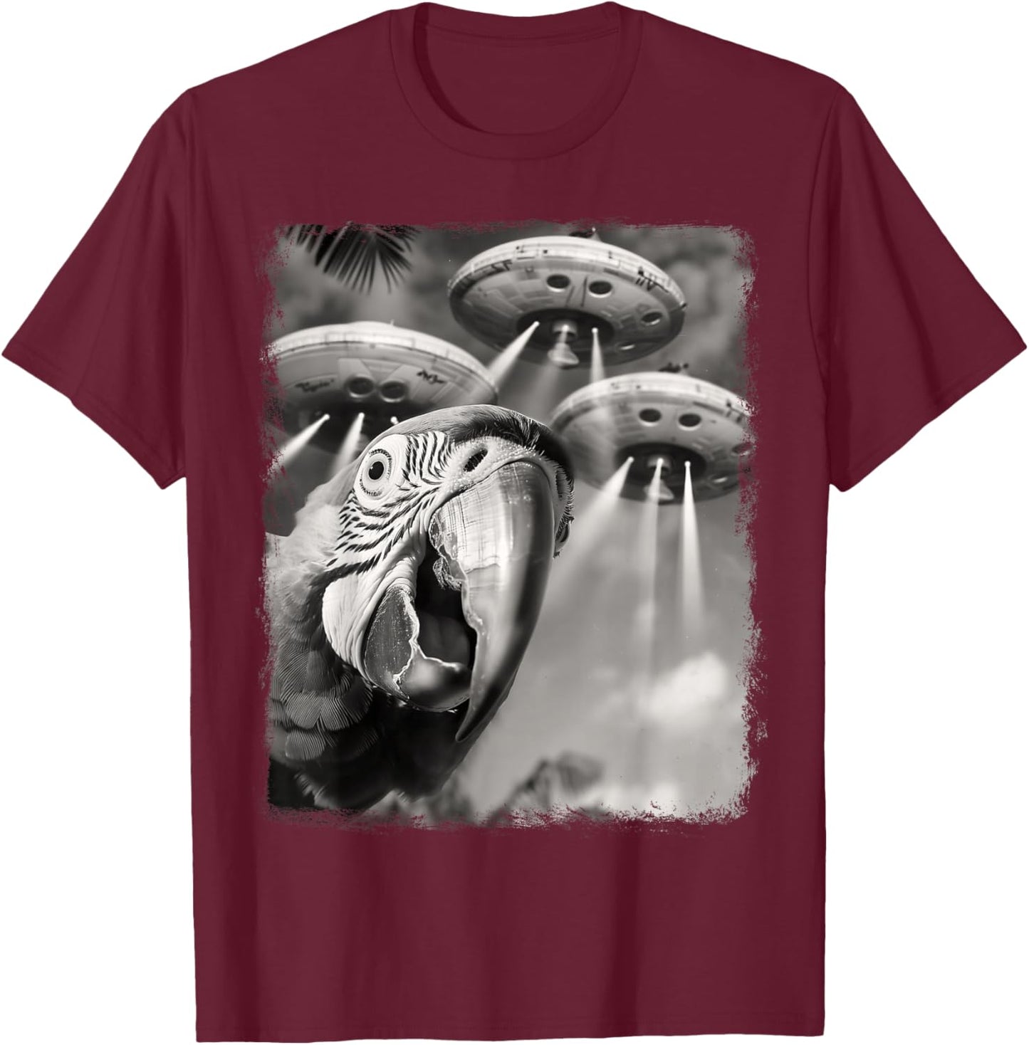 Macaw Parrot Bird UFO Alien Extraterrestrial Selfie T-Shirt - T-Shirt | Maroon