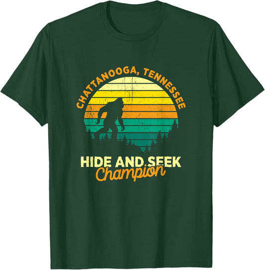Retro Chattanooga, Tennessee Big foot Souvenir T-Shirt - T-Shirt | Forest