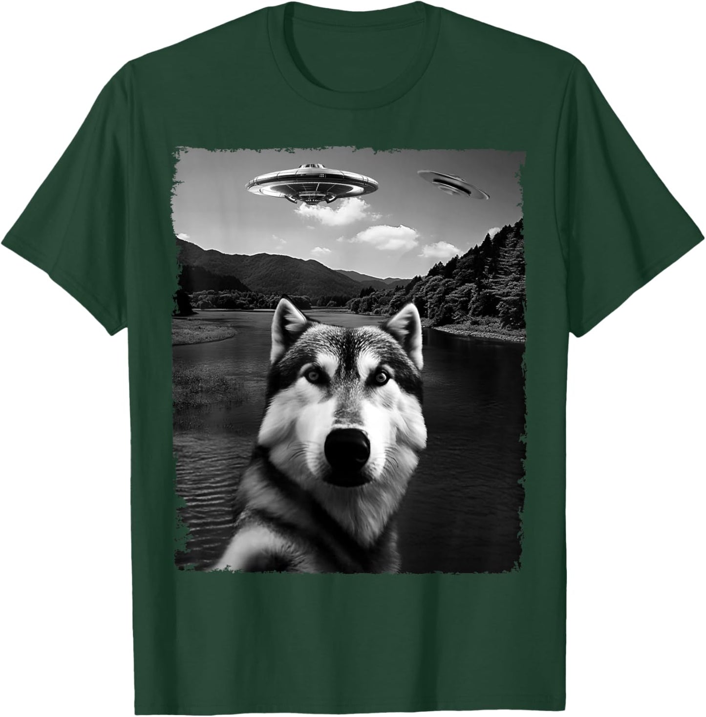 Dog Husky Selfie with Alien and Ufo Women Kids T-Shirt - T-Shirt | Forest