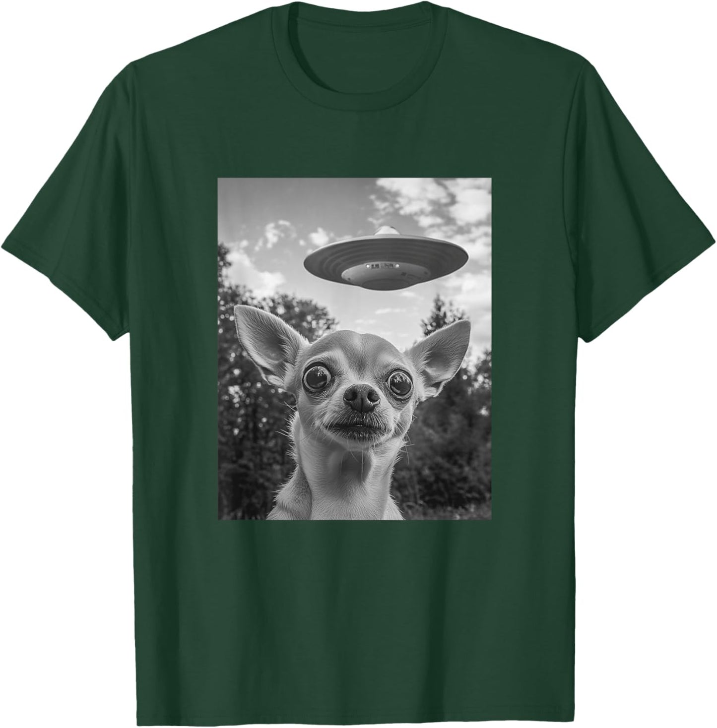 Funny Chihuahua Selfie with UFO T-Shirt - T-Shirt | Forest