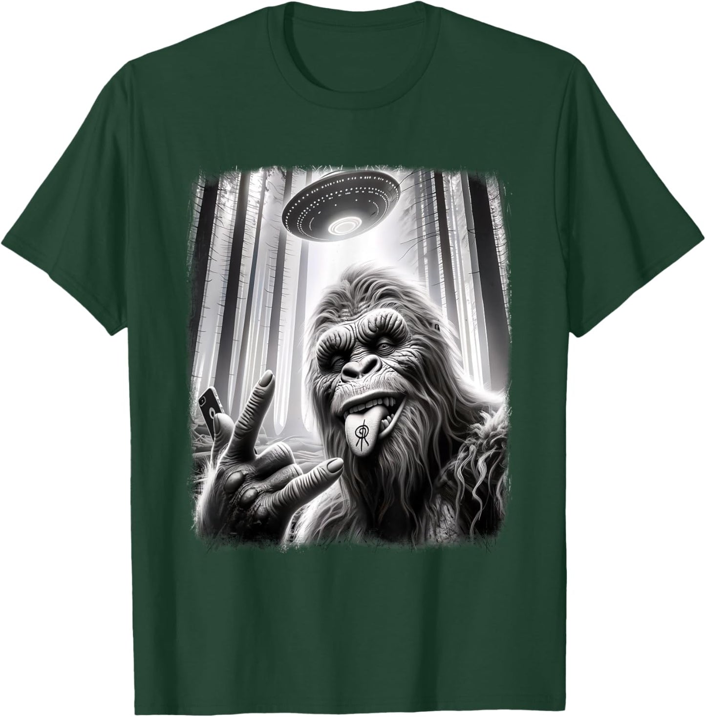 Sasquatch Selfie Big Foot Rock On UFO Alien Funny 0HJXK2 T-Shirt - T-Shirt | Forest
