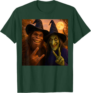 Bigfoot Witch Funny Halloween Selfie 2025 T-Shirt - T-Shirt | Forest