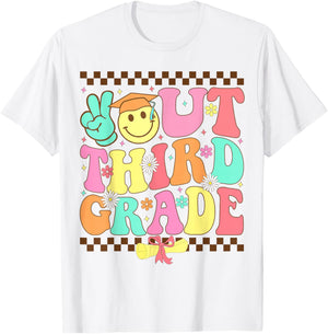 Peace Out Third Grade Last day of school Groovy 3rd Grade T-Shirt - T-Shirt | White