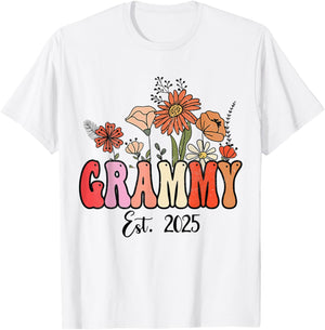Flowers Groovy Retro Grammy Est 2025 Grammy To Be Gifts T-Shirt - T-Shirt | White