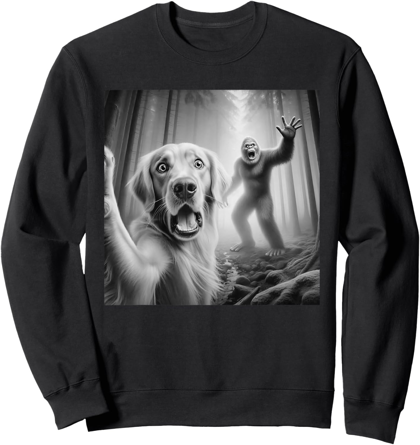 Funny Golden retriever Selfie with bigfoot sasquatch Sweatshirt - Sweatshirt | Black