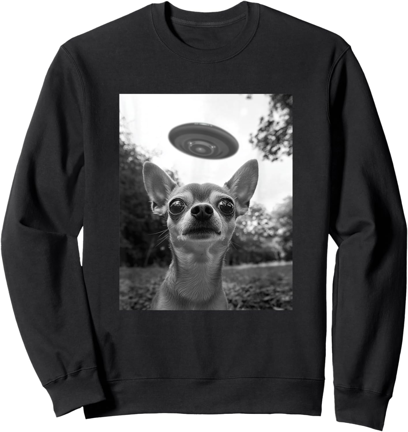Chihuahua Selfie With Alien UFO Sweatshirt - Sweatshirt | Black