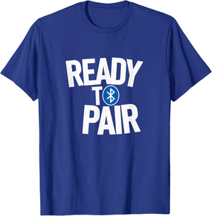 Plug-and-play Bluetooth connectivity - Simple tech-savvy nerds , Black, S T-Shirt - T-Shirt | Royal