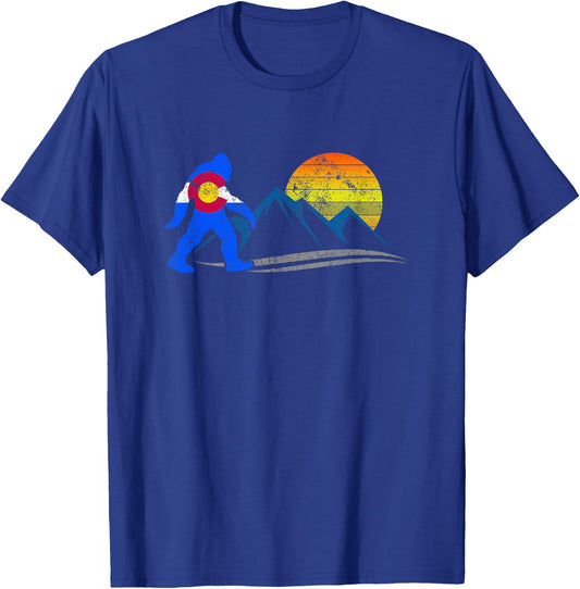 Colorado Bigfoot Mountains Retro Vintage Graphic Design T-Shirt - T-Shirt | Royal