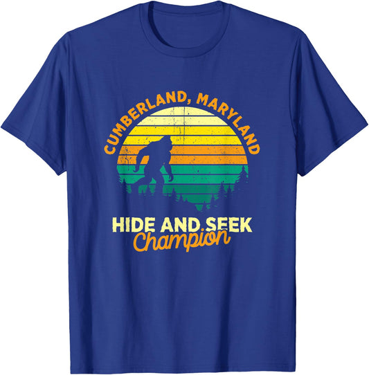 Retro Cumberland, Maryland Big foot Souvenir T-Shirt - T-Shirt | Royal