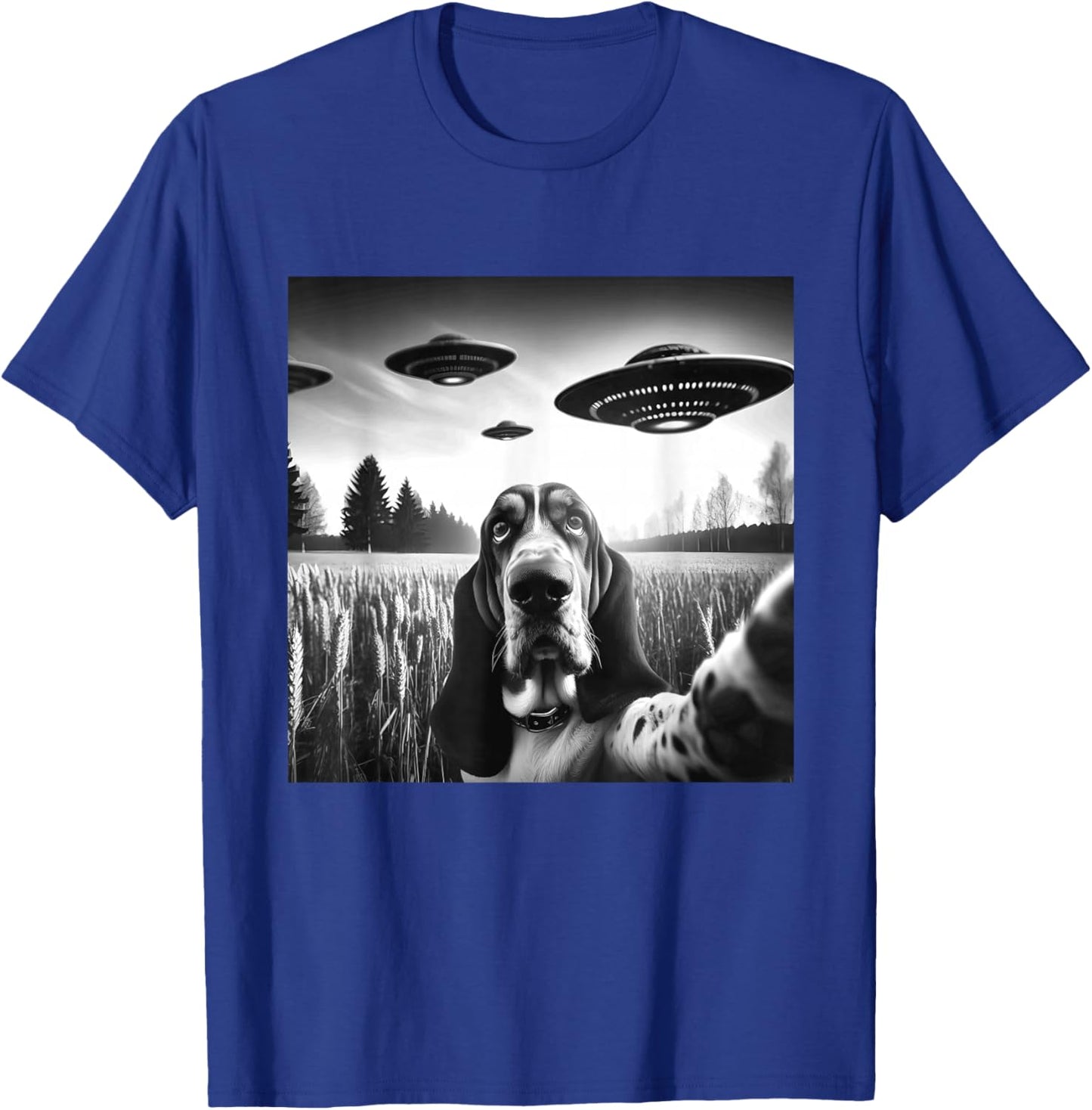Basset Hound Funny Dog Graphic Selfie with UFOs Weird Aliens T-Shirt - T-Shirt | Royal