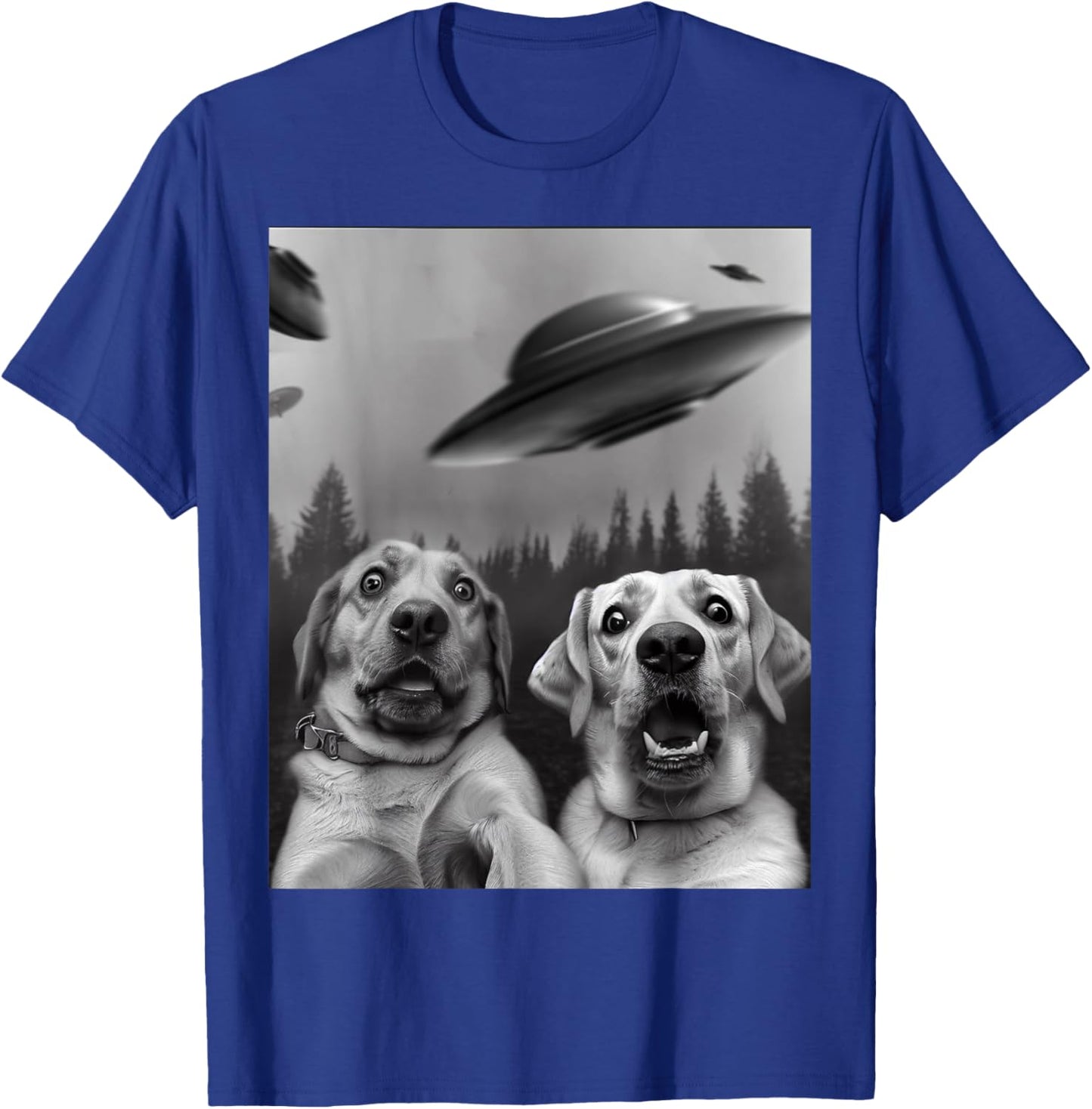 "Labrador Selfie" Funny Two Scaredy-Dogs and UFOs in Forest T-Shirt - T-Shirt | Royal