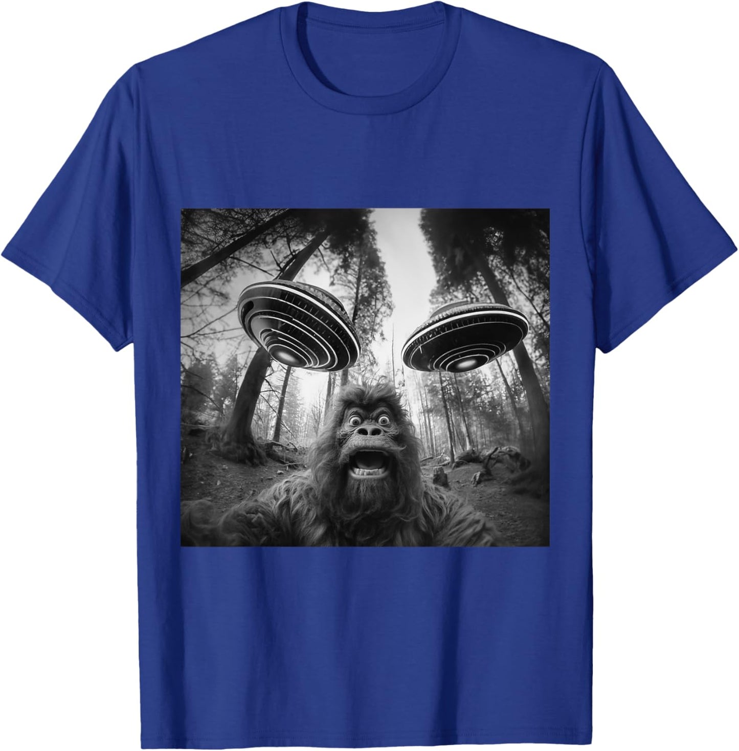 funny bigfoot Sasquatch Alien UFO women graphic fun T-Shirt - T-Shirt | Royal