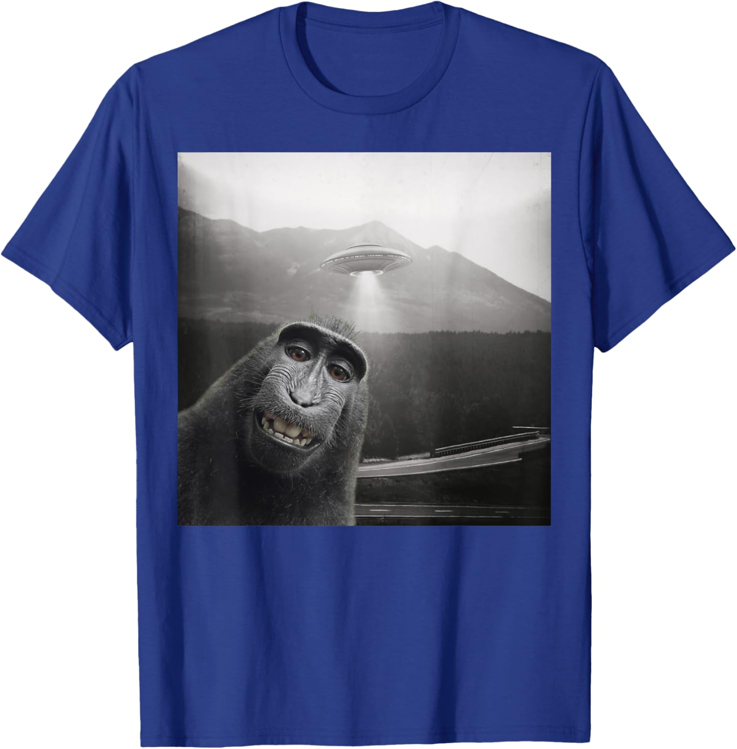 Funny Macaque Monkey Selfie Lovers Alien UFO Selfie T-Shirt - T-Shirt | Royal