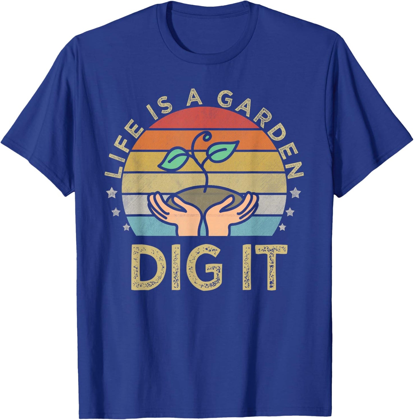 Retro vintage style farmer. Life is a garden dig it T-Shirt - T-Shirt | Royal