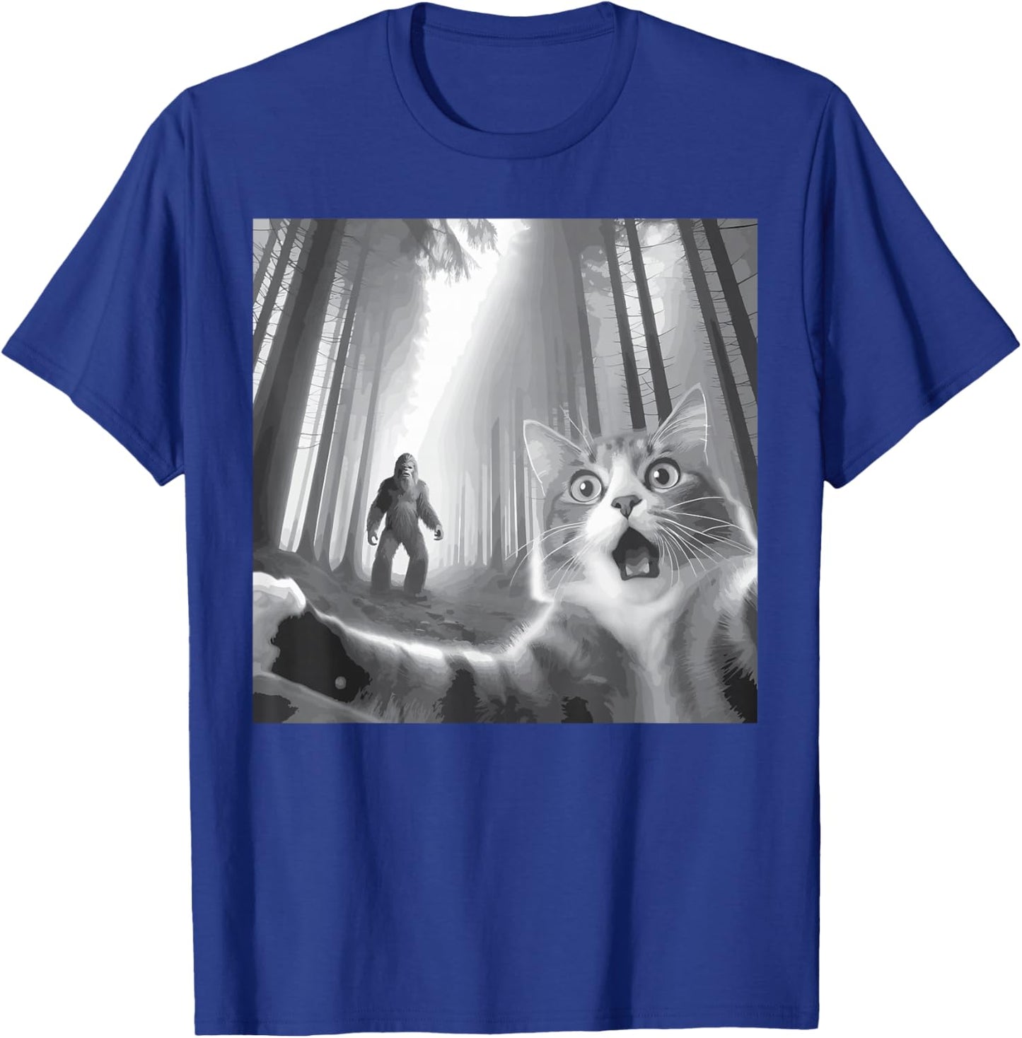 Funny Surprised Scared Cat Selfie With Sasquatsch Bigfoot T-Shirt - T-Shirt | Royal