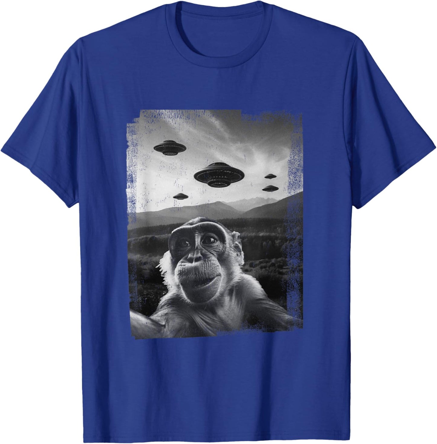 Funny Monkey Selfie With Alien Ufo Cute Monkey For Kids T-Shirt - T-Shirt | Royal