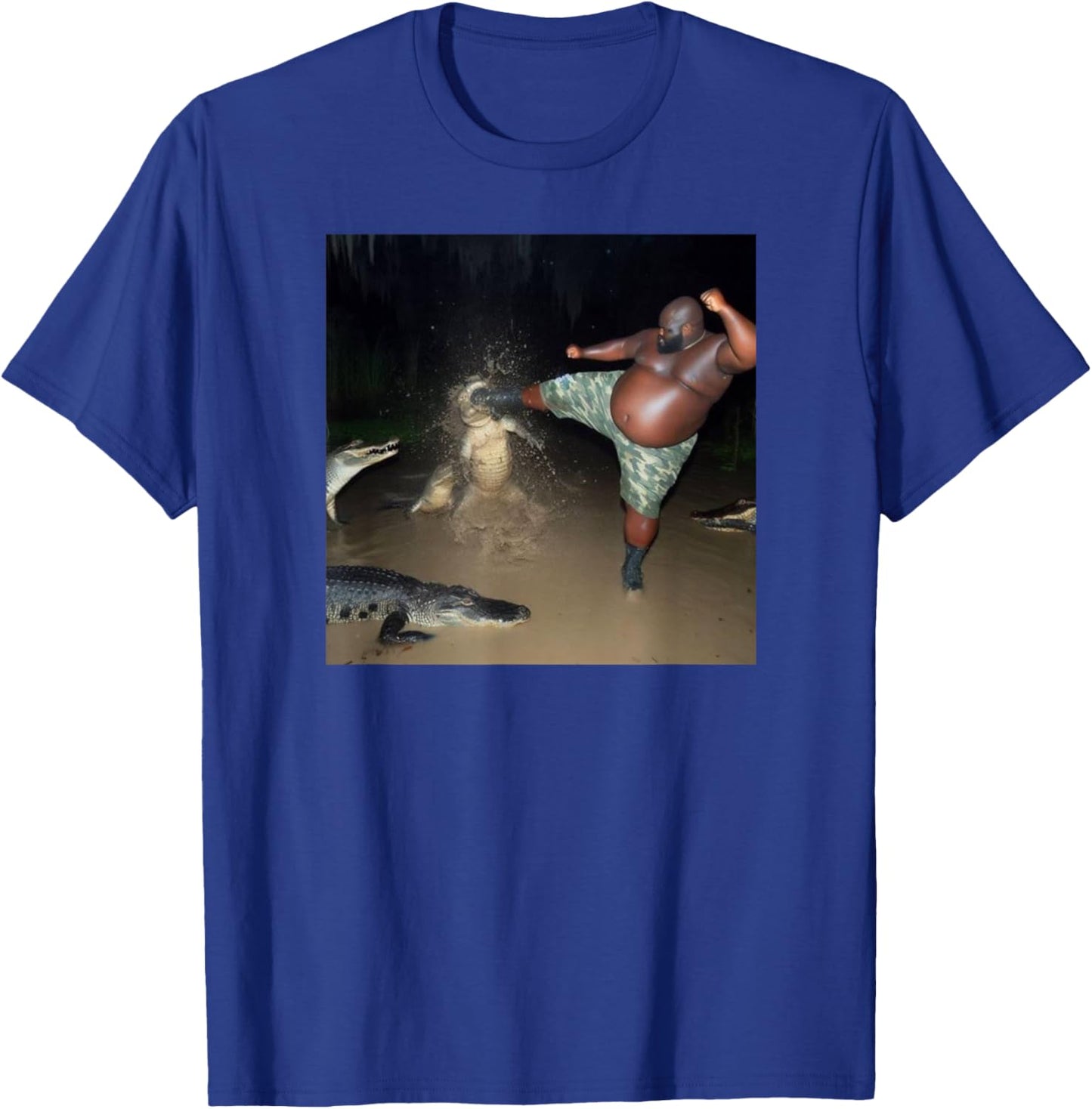 Guy kicking an alligator T-Shirt - T-Shirt | Royal