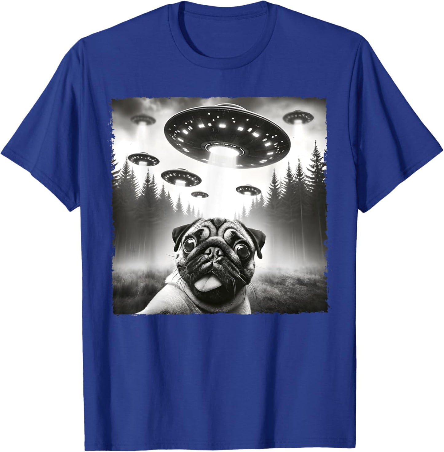 Funny Meme Pug UFO Retro Alien Pug Dog UFO Selfie Invasion T-Shirt - T-Shirt | Royal