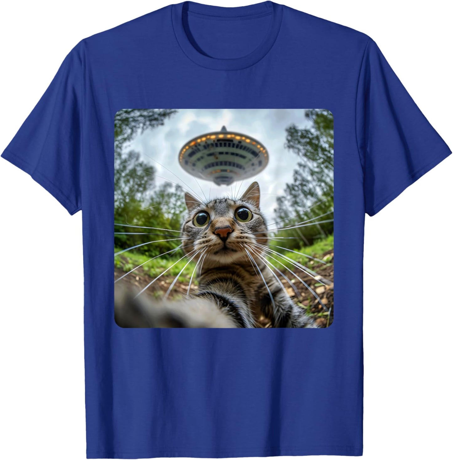Extraterrestrial Encounter: Cat Selfie with Alien UFO Men Women Kids T-Shirt - T-Shirt | Royal