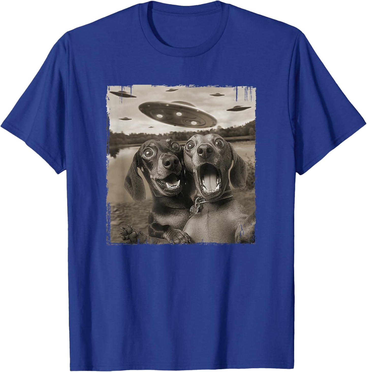 Vintage Weiner UFO Encounters Funny UFO and Dachshund Selfie T-Shirt - T-Shirt | Royal