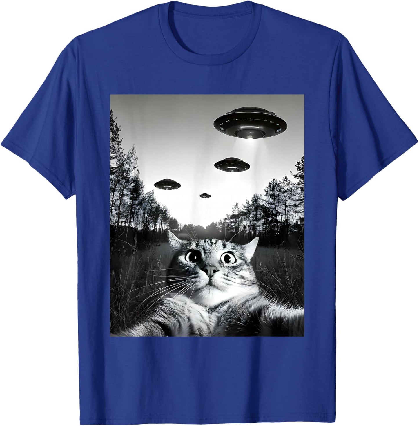 Funny Cat Selfie with UFOs T-Shirt - T-Shirt | Royal