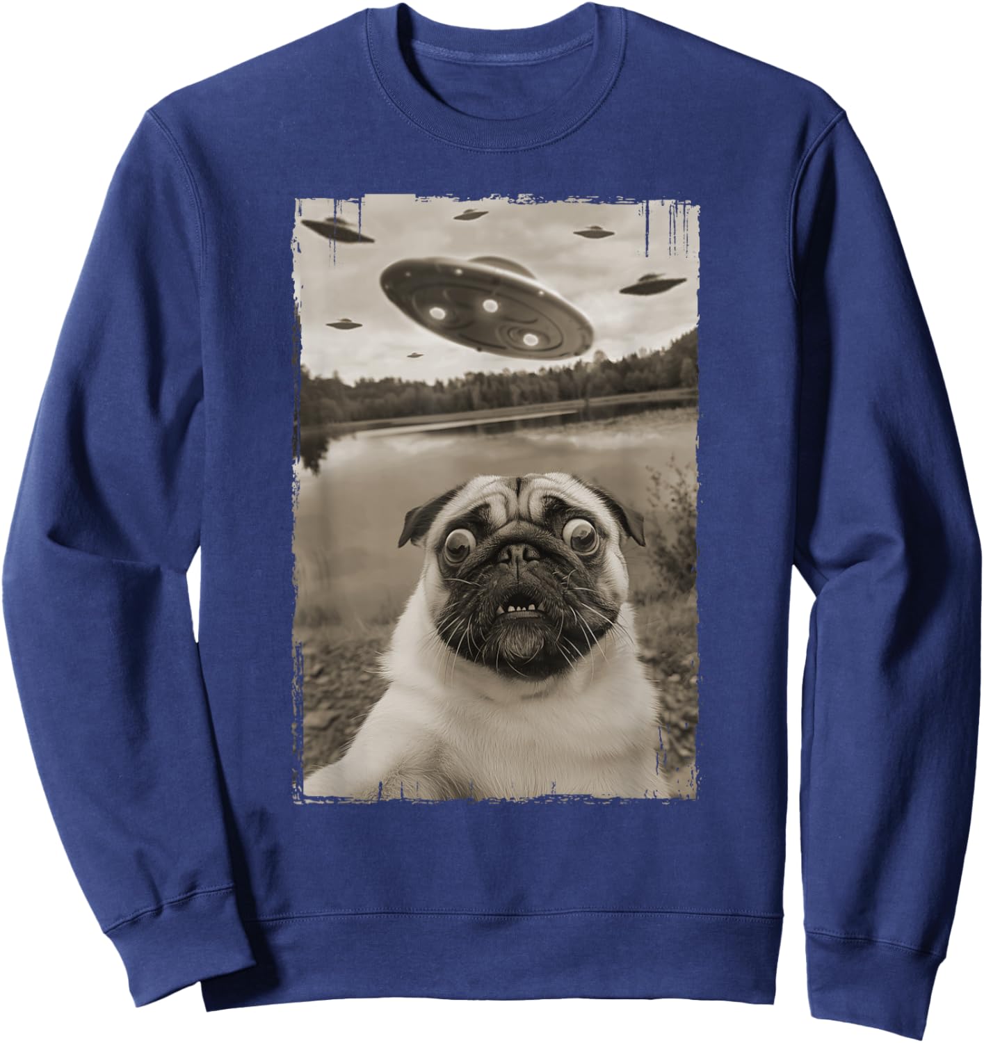 Vintage Pug UFO Encounters - Funny UFO and Pug Selfie Sweatshirt - Sweatshirt | Navy