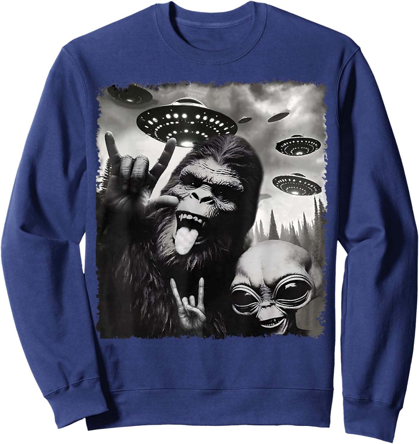Funny Bigfoot Alien Sasquatch Rock On Hand Sign UFO Selfie Sweatshirt - Sweatshirt | Navy
