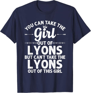 Girl Out Of LYONS KS KANSAS Gift Funny Home Roots USA T-Shirt - T-Shirt | Navy