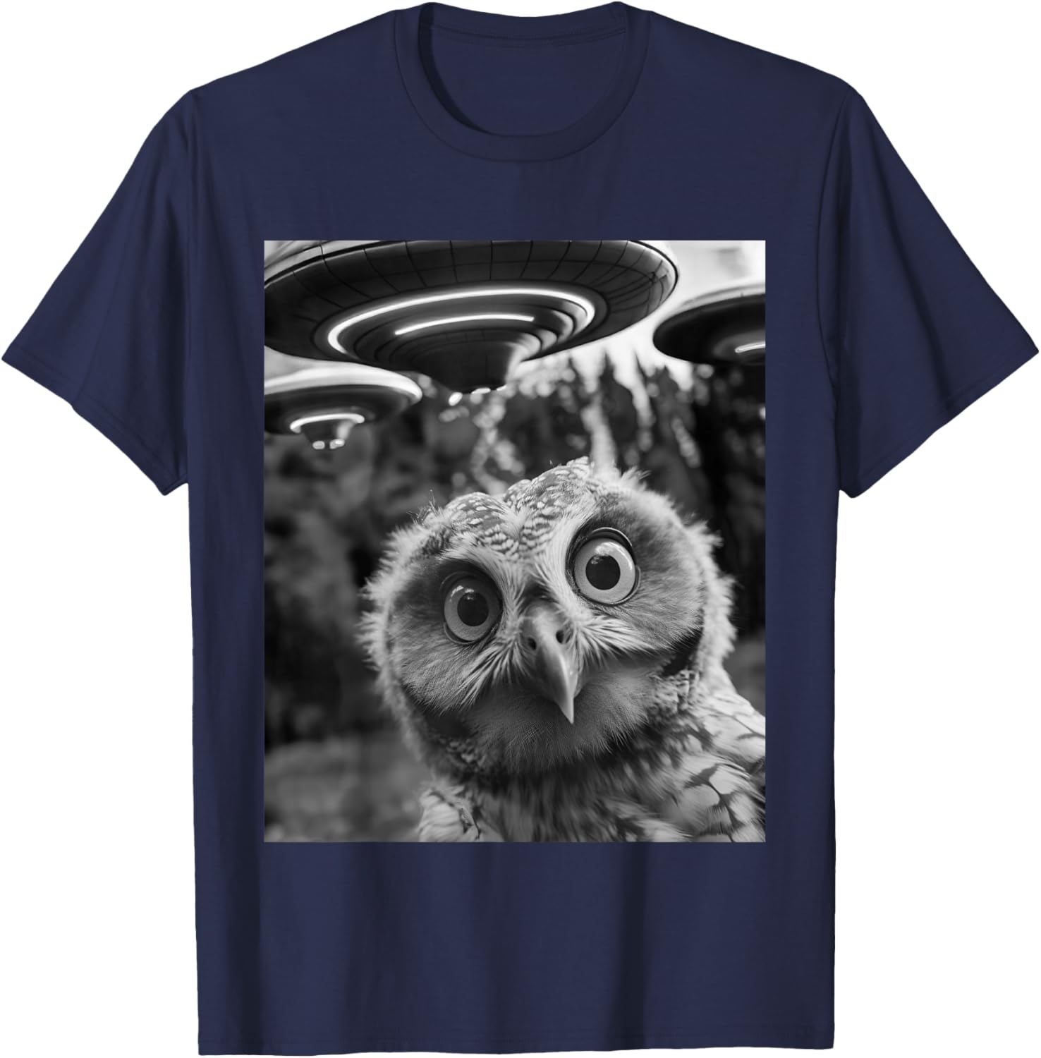 Funny Women Owl Selfie with UFOs Weird T-Shirt - T-Shirt | Navy