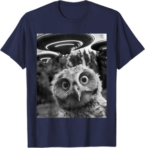 Funny Women Owl Selfie with UFOs Weird T-Shirt - T-Shirt | Navy