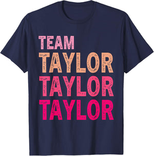 Girl Retro Taylor First Name Personalized Groovy Birthday T-Shirt - T-Shirt | Navy
