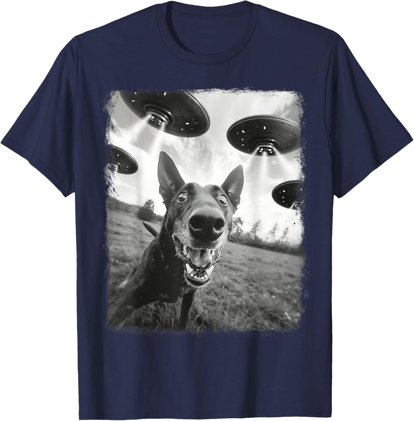 Belgian Malinois Dog UFO Alien Extraterrestrial Selfie T-Shirt - T-Shirt | Navy