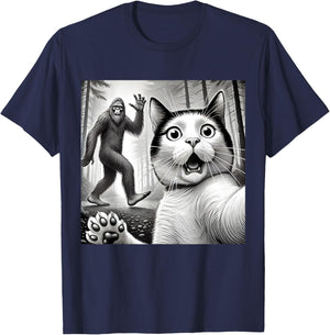 Funny Surprised Scared Cat Taking Selfie with Bigfoot Women Kids T-Shirt - T-Shirt | Navy
