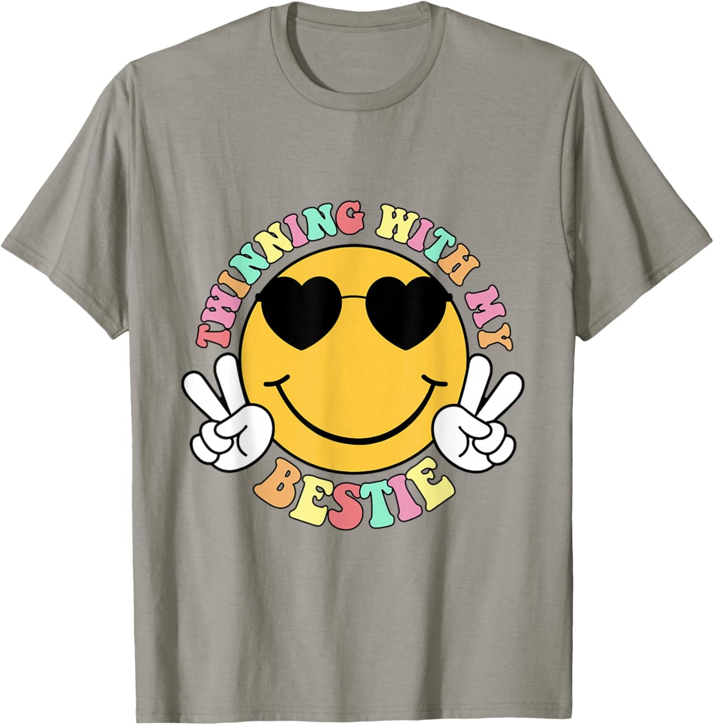 Twinning With My Bestie Girls Kids Smile Face Twinning Day T-Shirt - T-Shirt | Sand