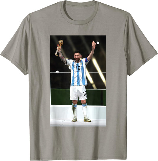 Lionel Messi 5,135.9 cm Katar Weltmeisterschaft Argentinien Sieger Fußball T-Shirt - T-Shirt | Sand