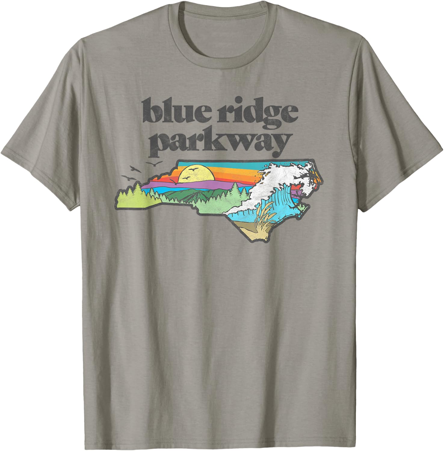 Blue Ridge Parkway North Carolina Retro Nature T-Shirt - T-Shirt | Sand