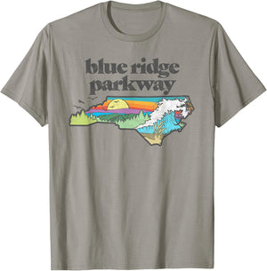Blue Ridge Parkway North Carolina Retro Nature T-Shirt - T-Shirt | Sand