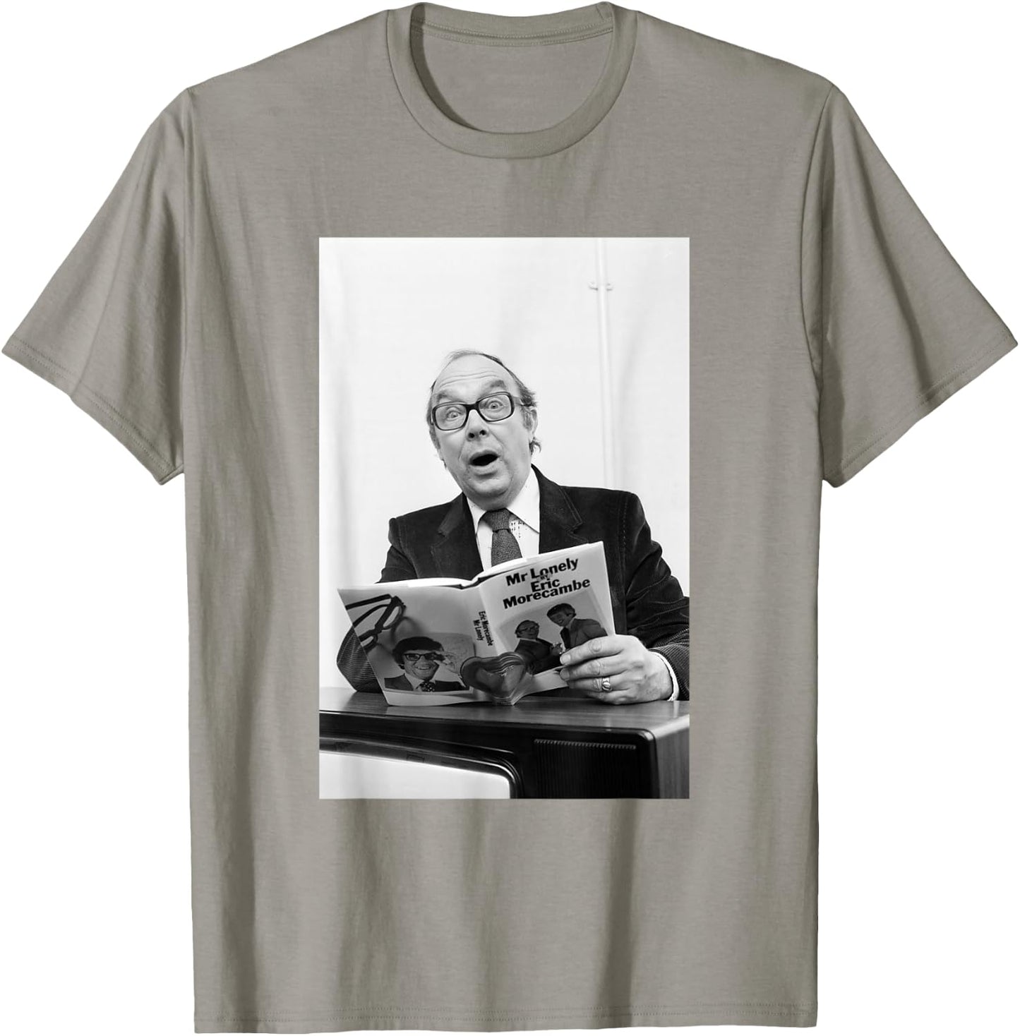 Comedian Eric Morecambe & Wise Promoting Mr Lonely Book T-Shirt - T-Shirt | Sand