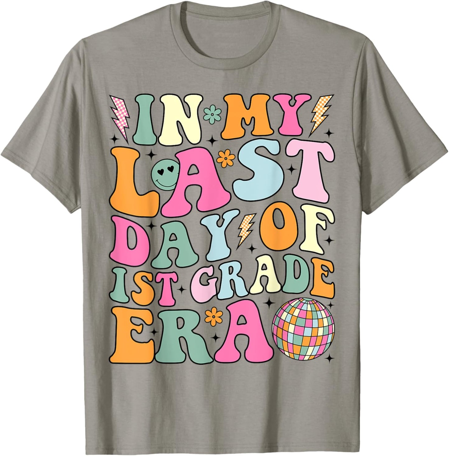 Groovy In My Last Day Of 1st Grade Era Last Day of School T-Shirt - T-Shirt | Sand