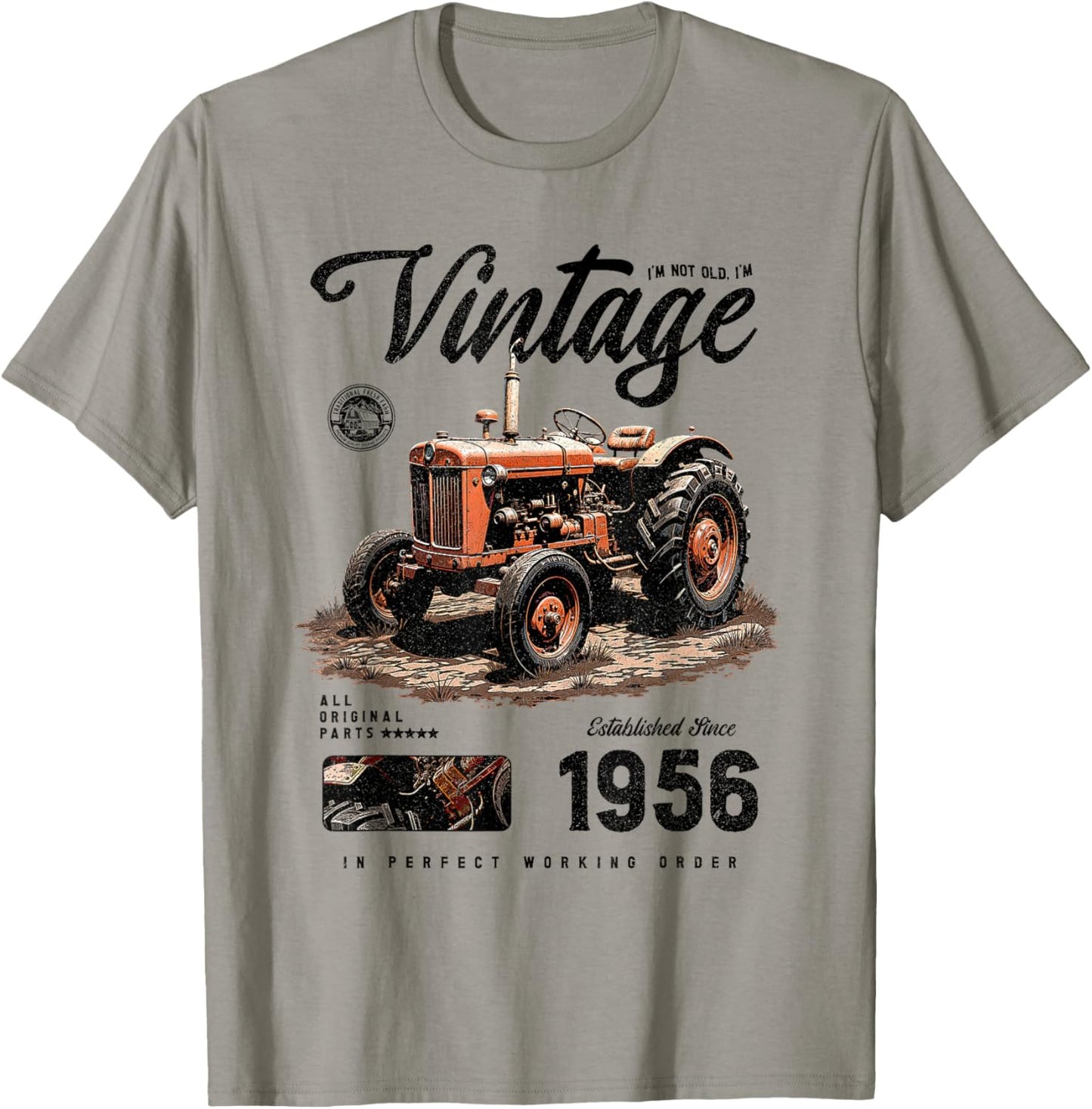 Anniversaire de l'agriculteur de tracteur vintage né en 1956 T-Shirt - T-Shirt | Sand