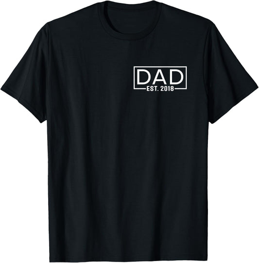 Father's Day Dad Est 2018 Logo Expect Pregnancy Announcement T-Shirt - T-Shirt | Black