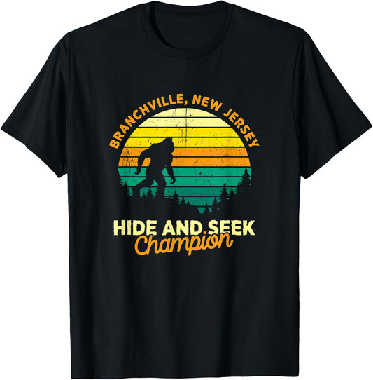 Retro Branchville, New Jersey Big foot Souvenir T-Shirt - T-Shirt | Black