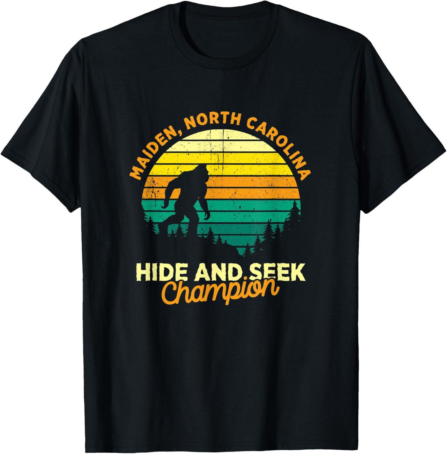 Retro Maiden, North Carolina Big foot Souvenir T-Shirt - T-Shirt | Black