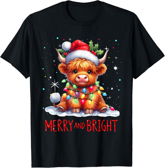 Cute Highland Baby Cow Christmas Lights Merry & Bright Xmas T-Shirt - T-Shirt | Black