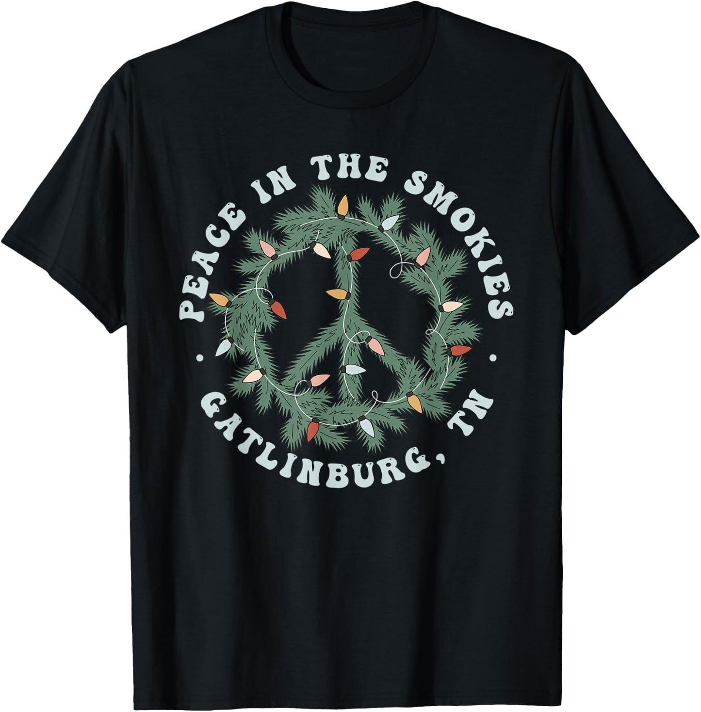 Gatlinburg Tennessee Winter Christmas Wreath Groovy Hippie T-Shirt - T-Shirt | Black