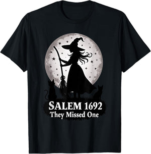 Full Moon Halloween Witch Salem They Missed One cat mom T-Shirt - T-Shirt | Black