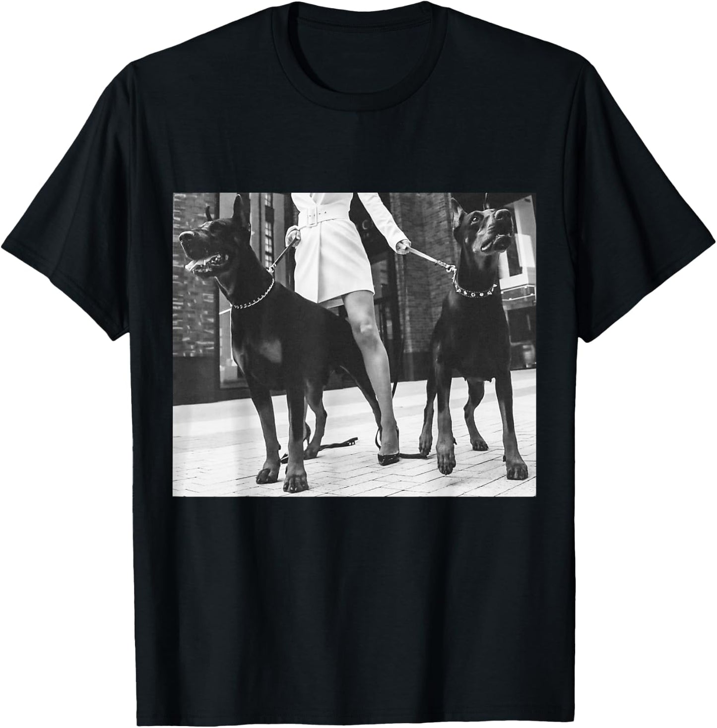 Beware Dobermans on Duty T-Shirt - T-Shirt | Black