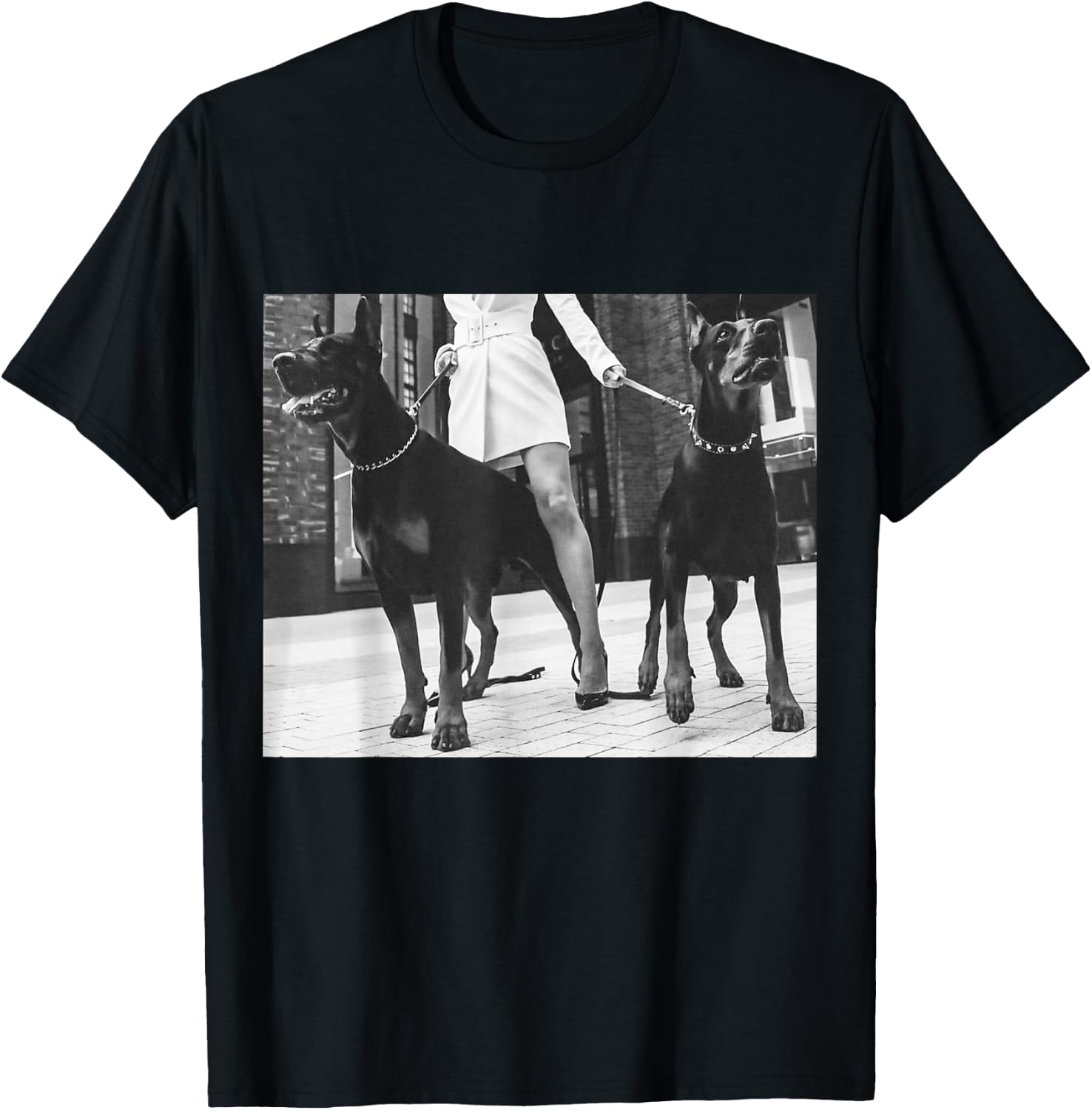Beware Dobermans on Duty T-Shirt - T-Shirt | Black